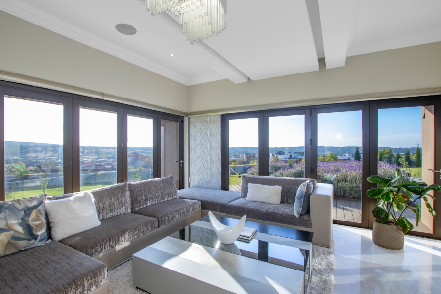 5 Bedroom Property for Sale in Mooikloof Heights Gauteng