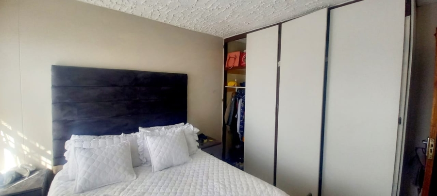 2 Bedroom Property for Sale in Silverton Gauteng