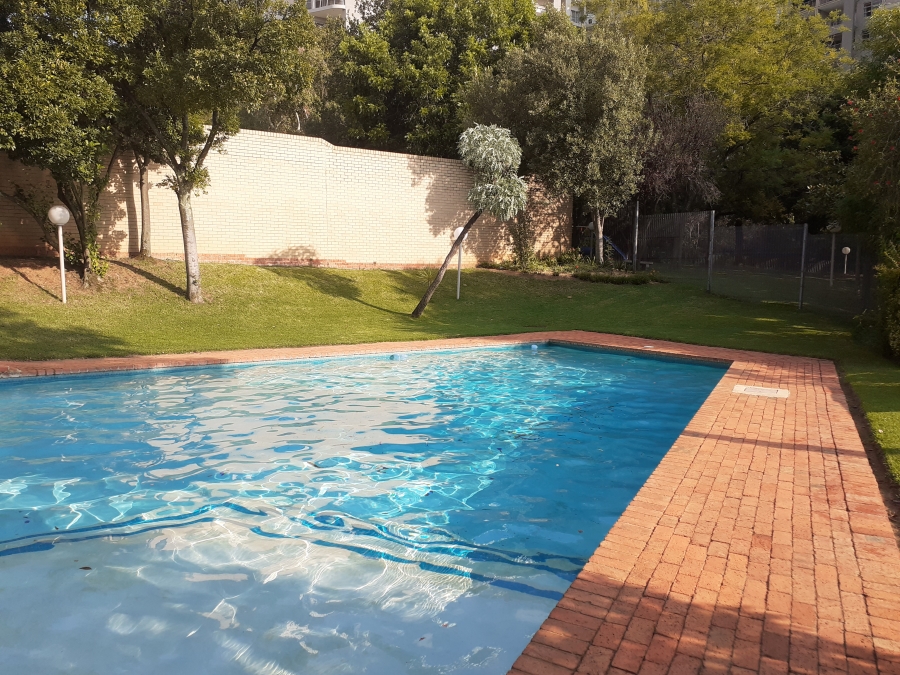 To Let 2 Bedroom Property for Rent in Sandhurst Gauteng