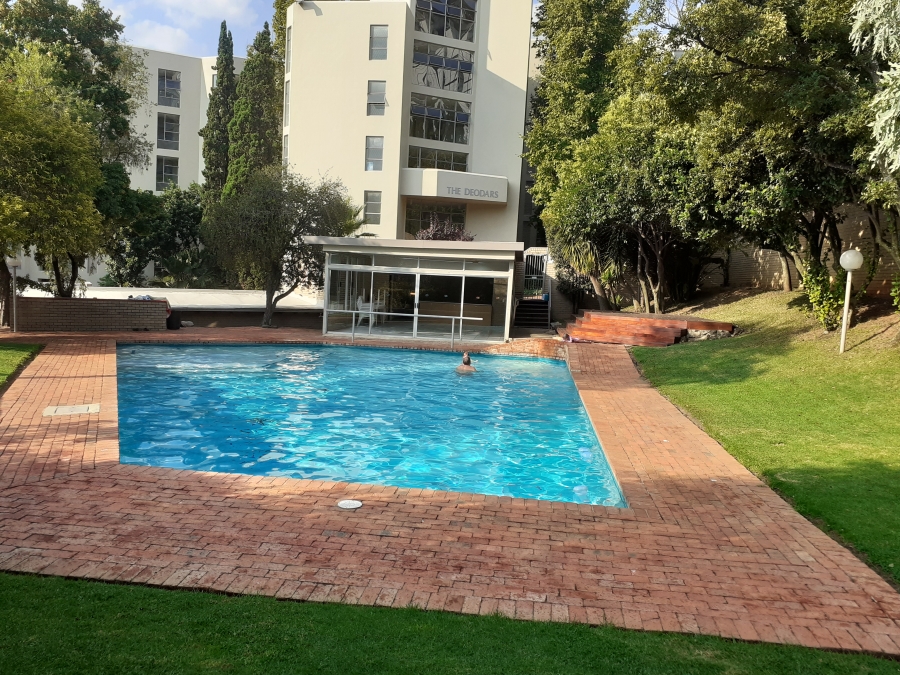 To Let 2 Bedroom Property for Rent in Sandhurst Gauteng