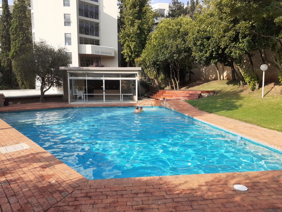 To Let 2 Bedroom Property for Rent in Sandhurst Gauteng