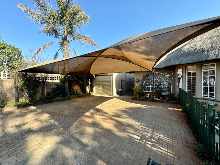 5 Bedroom Property for Sale in Dersley Gauteng