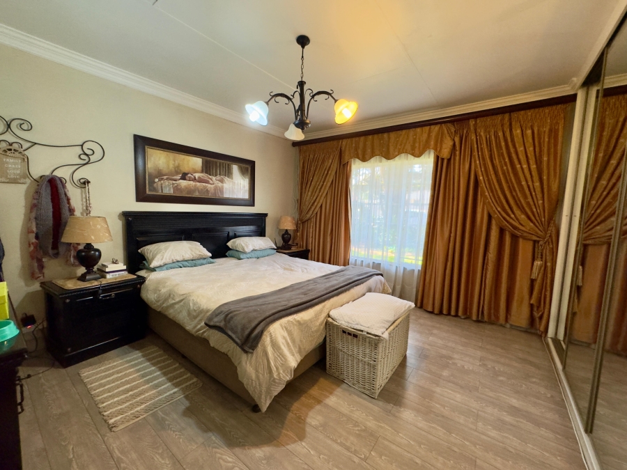 5 Bedroom Property for Sale in Dersley Gauteng