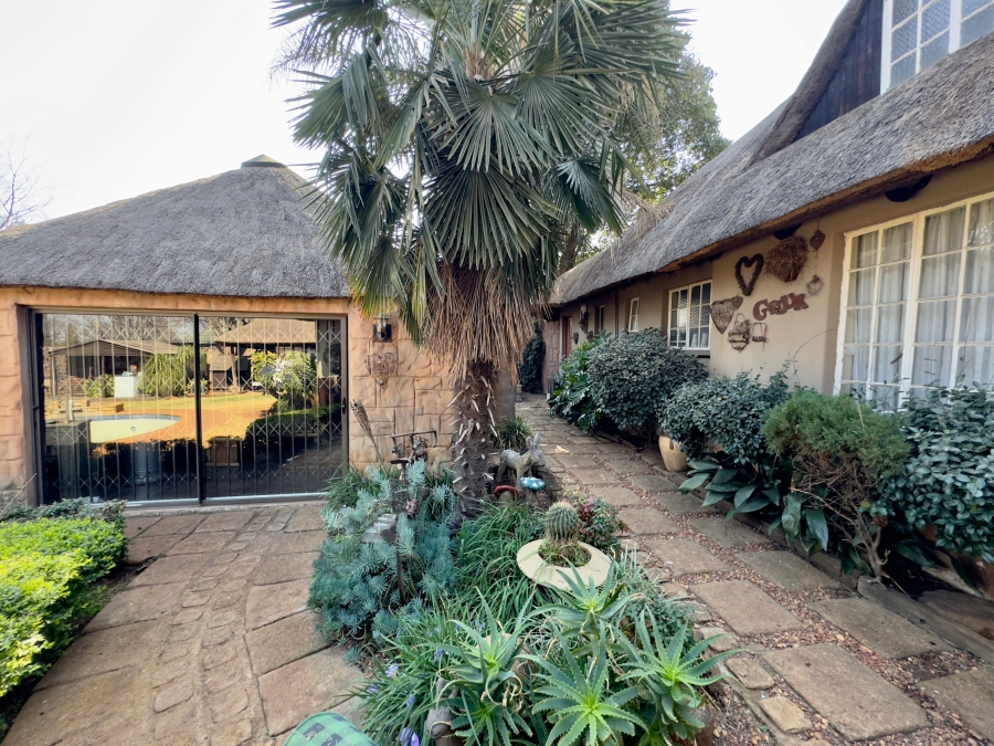 5 Bedroom Property for Sale in Dersley Gauteng