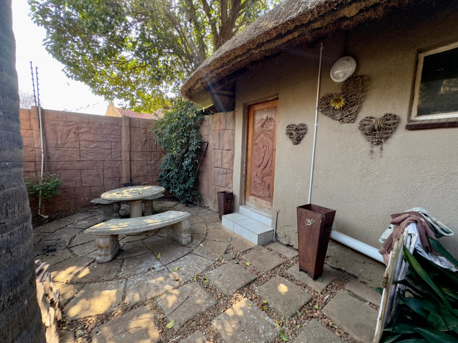 5 Bedroom Property for Sale in Dersley Gauteng