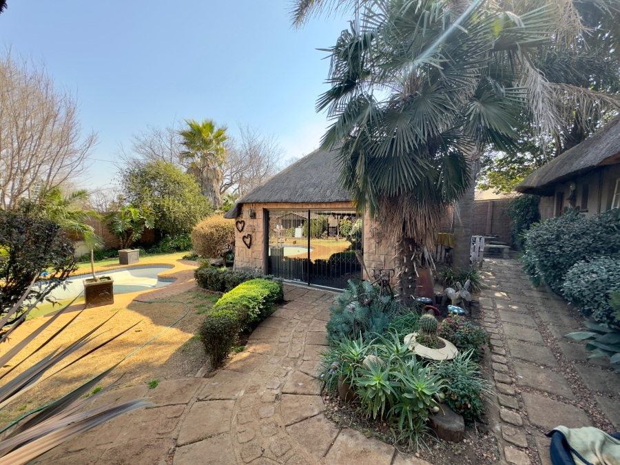 5 Bedroom Property for Sale in Dersley Gauteng