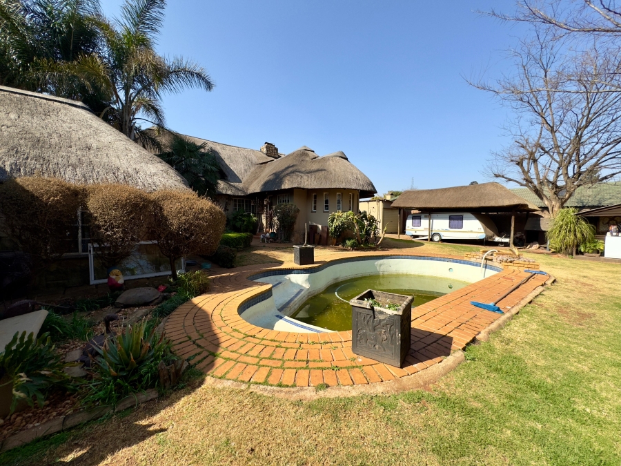 5 Bedroom Property for Sale in Dersley Gauteng