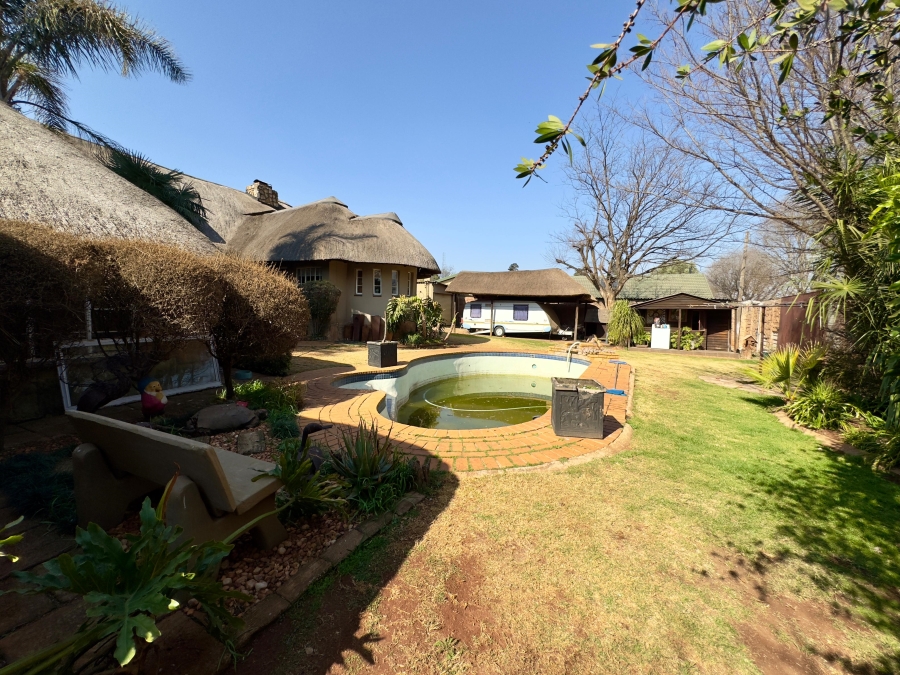 5 Bedroom Property for Sale in Dersley Gauteng