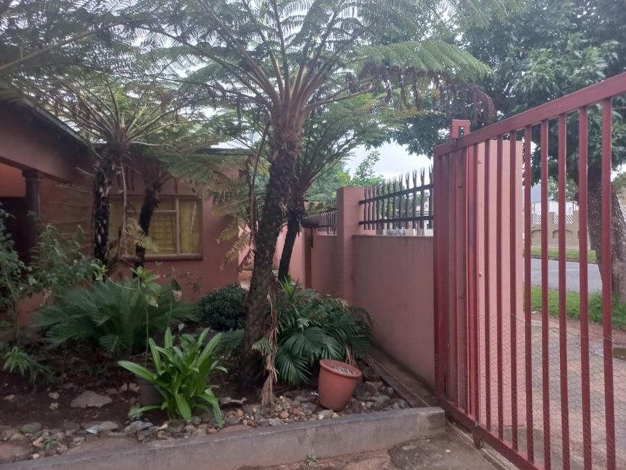 3 Bedroom Property for Sale in Kenilworth Gauteng