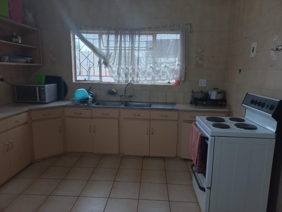 3 Bedroom Property for Sale in Kenilworth Gauteng