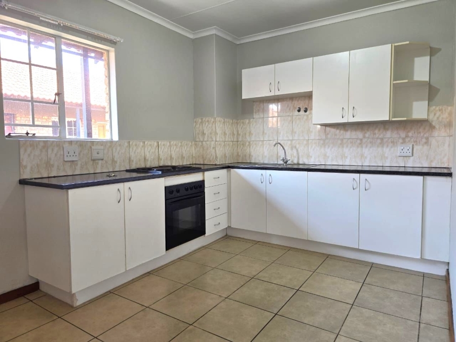 2 Bedroom Property for Sale in Kempton Park Central Gauteng