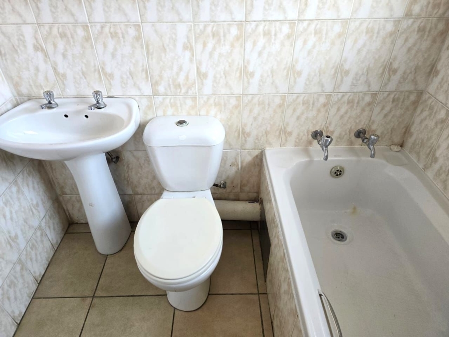 2 Bedroom Property for Sale in Kempton Park Central Gauteng