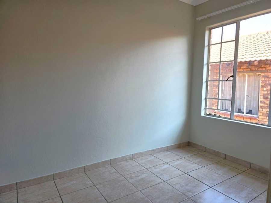 2 Bedroom Property for Sale in Kempton Park Central Gauteng