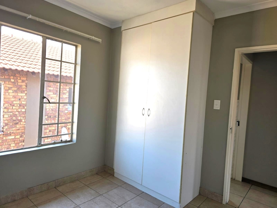 2 Bedroom Property for Sale in Kempton Park Central Gauteng