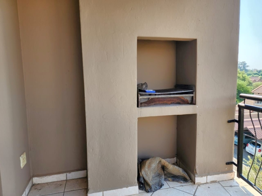 1 Bedroom Property for Sale in Glen Marais Gauteng