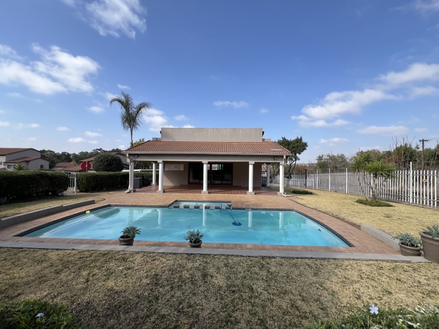 2 Bedroom Property for Sale in Northwold Gauteng