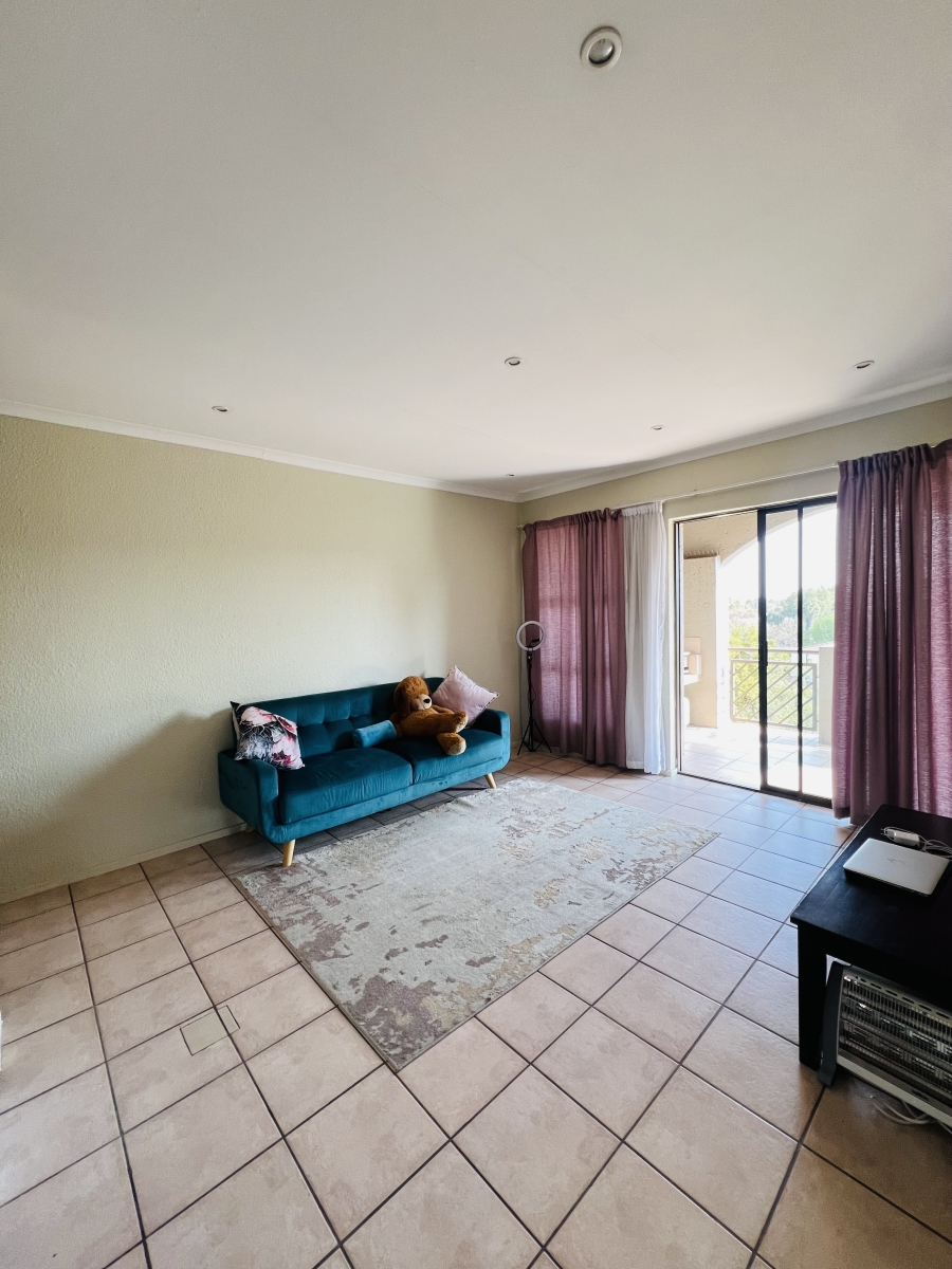 1 Bedroom Property for Sale in Waterford Estates Gauteng