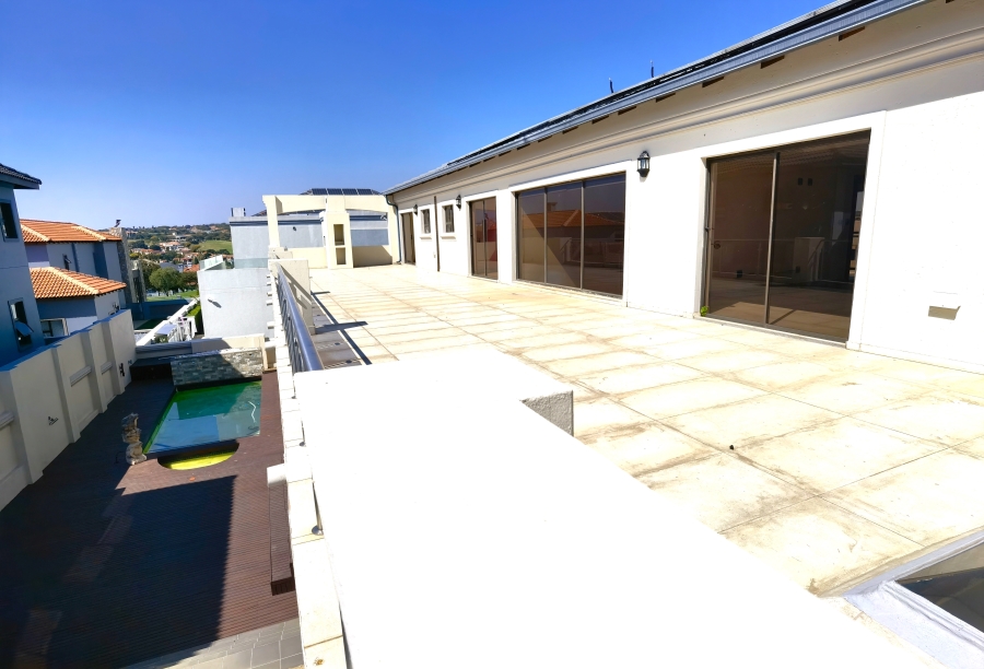 5 Bedroom Property for Sale in Blue Valley Golf Estate Gauteng