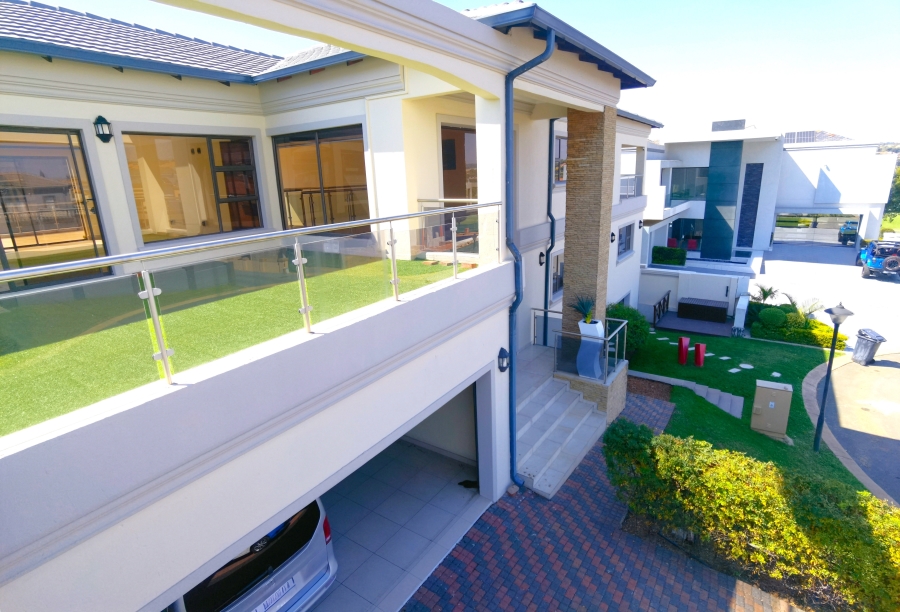 5 Bedroom Property for Sale in Blue Valley Golf Estate Gauteng