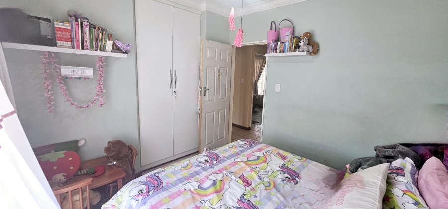 4 Bedroom Property for Sale in Die Hoewes Gauteng