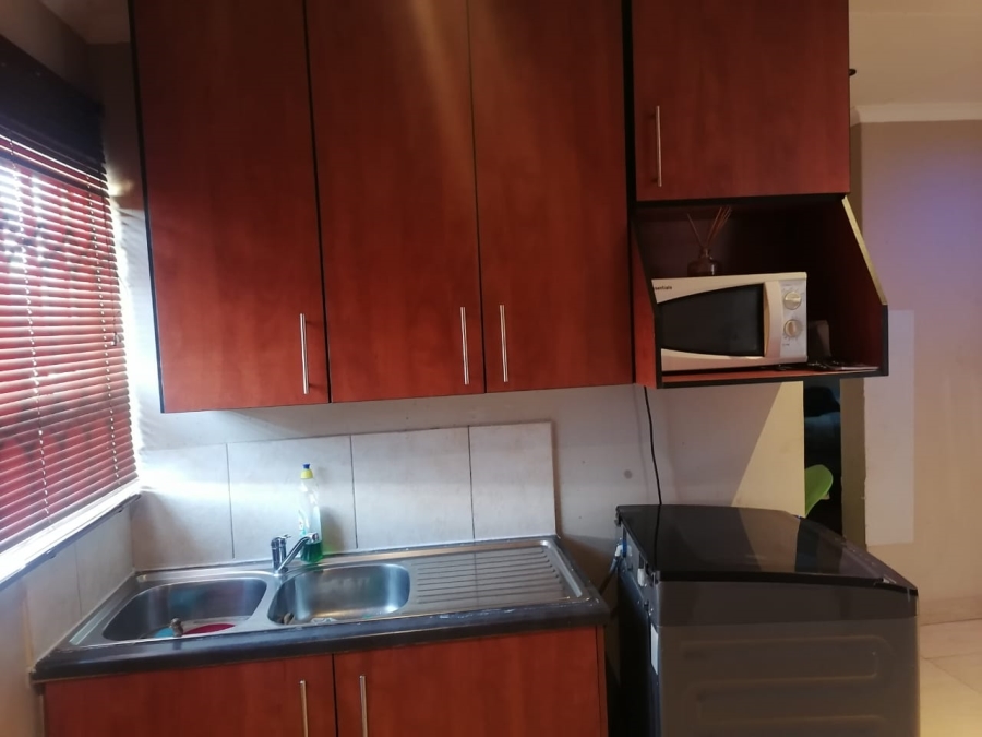 To Let 2 Bedroom Property for Rent in Devland Gauteng