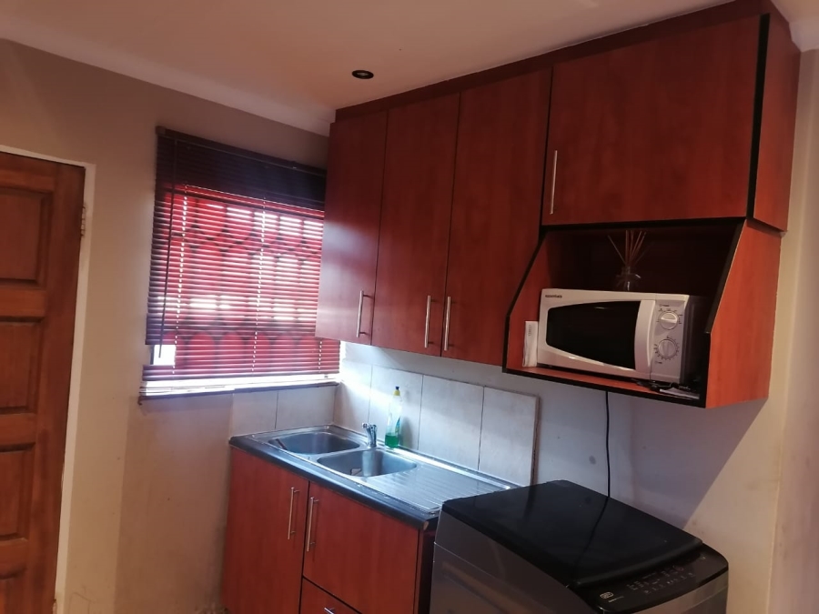 To Let 2 Bedroom Property for Rent in Devland Gauteng