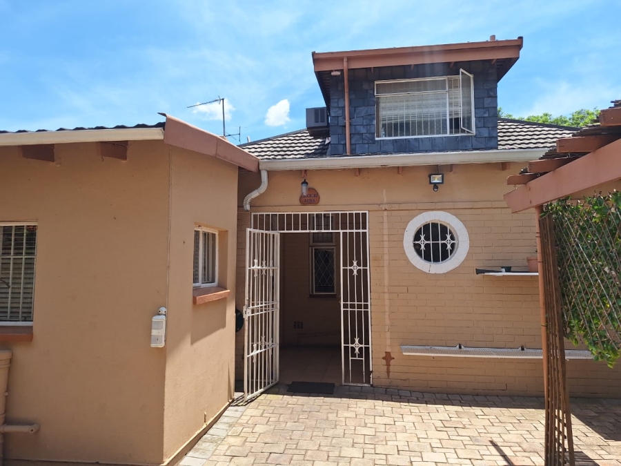 4 Bedroom Property for Sale in Kensington Gauteng