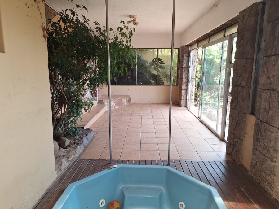 4 Bedroom Property for Sale in Kensington Gauteng