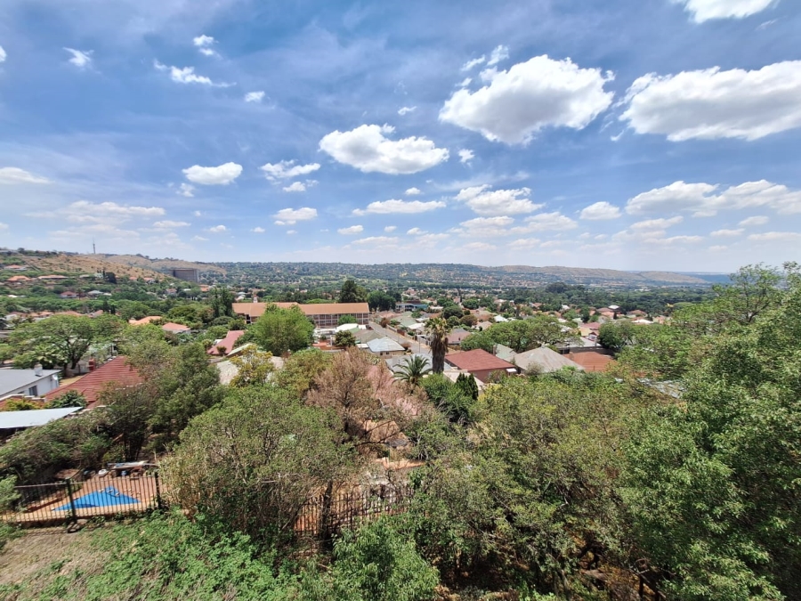 4 Bedroom Property for Sale in Kensington Gauteng