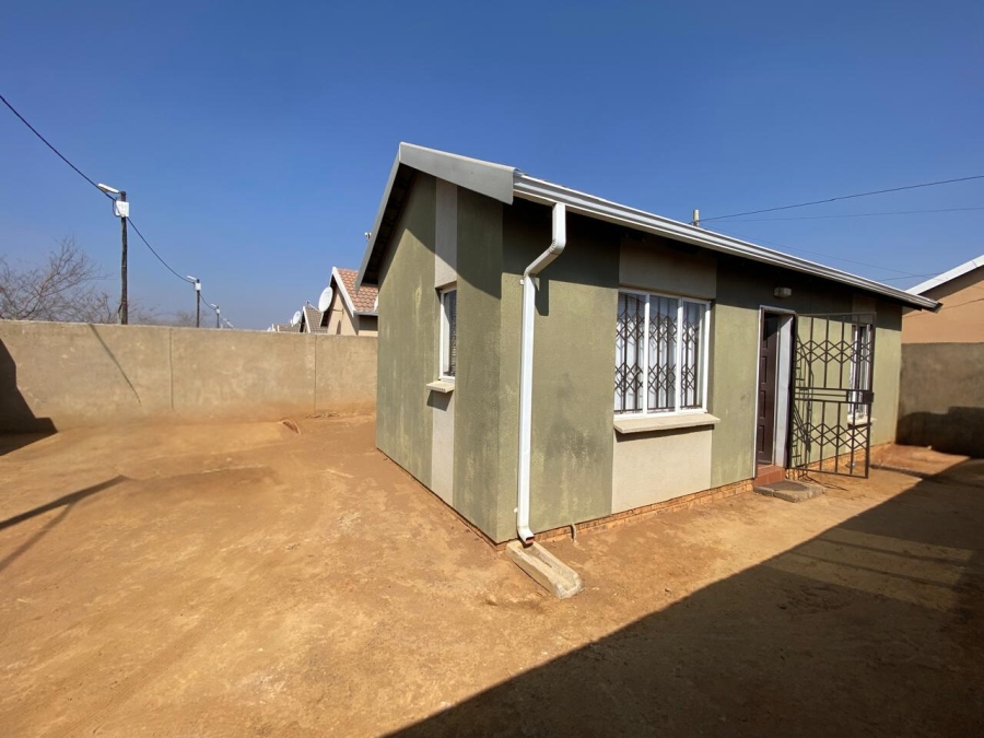 2 Bedroom Property for Sale in Savanna City Gauteng