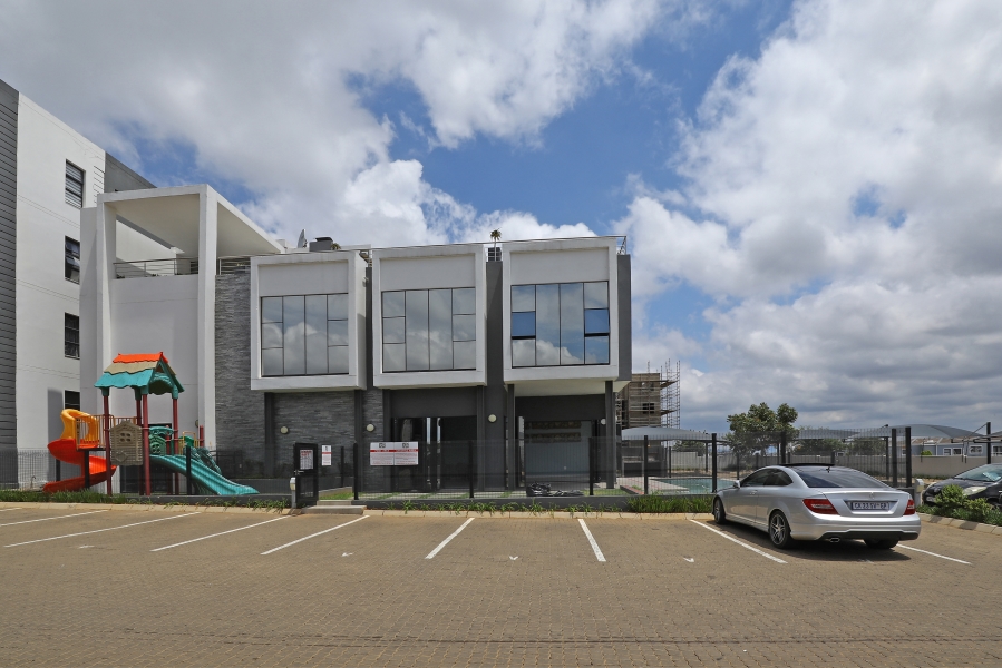 2 Bedroom Property for Sale in Erand Gardens Gauteng