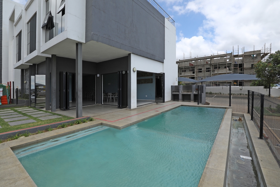 2 Bedroom Property for Sale in Erand Gardens Gauteng