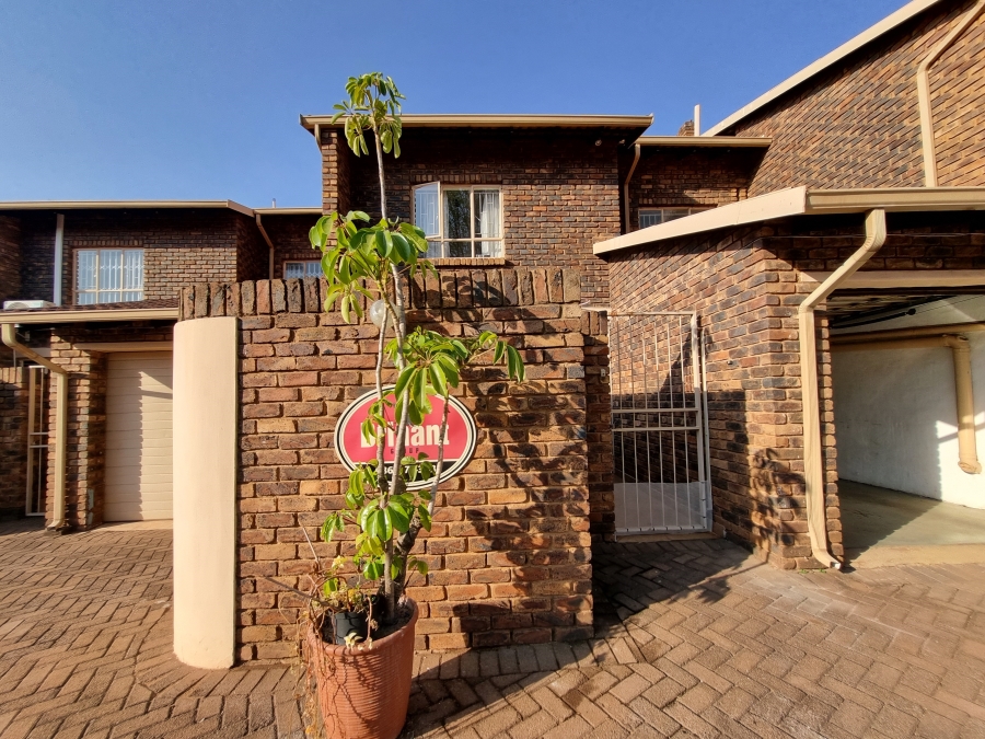 3 Bedroom Property for Sale in Monument Park Gauteng