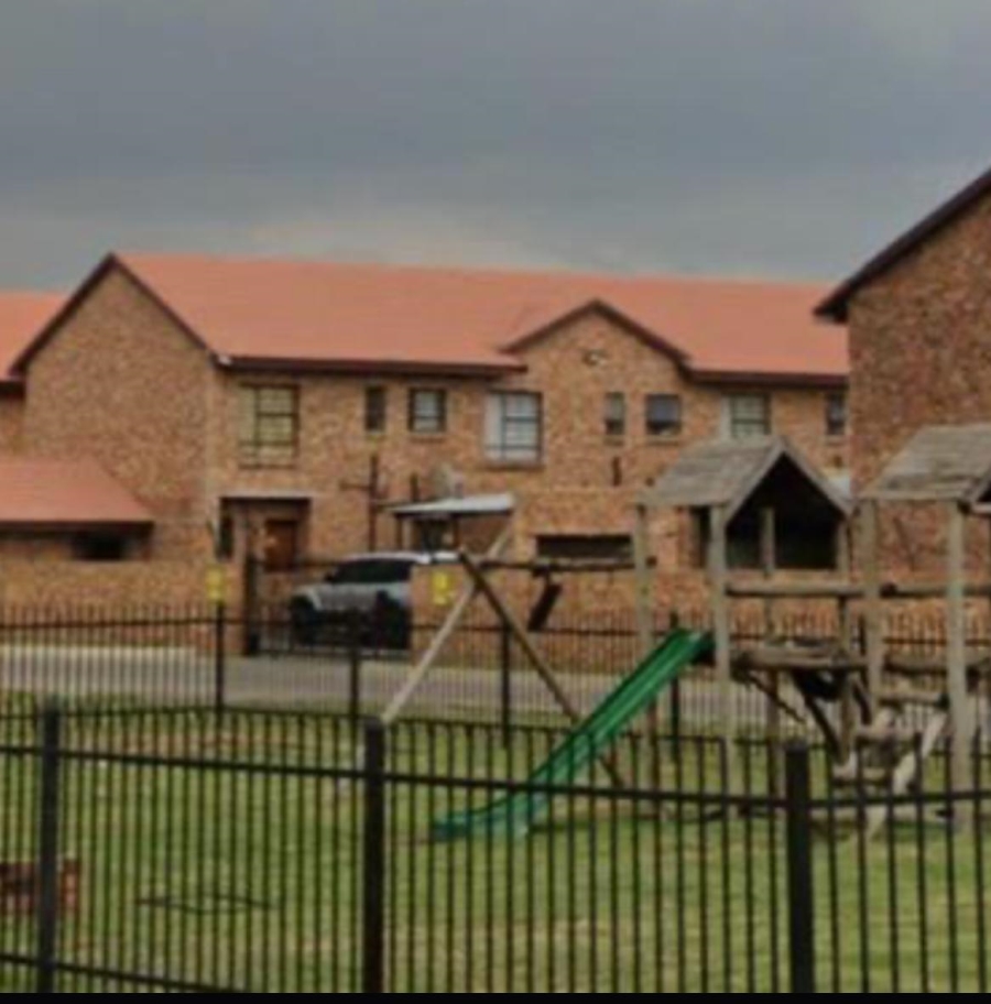 2 Bedroom Property for Sale in Crystal Park Gauteng