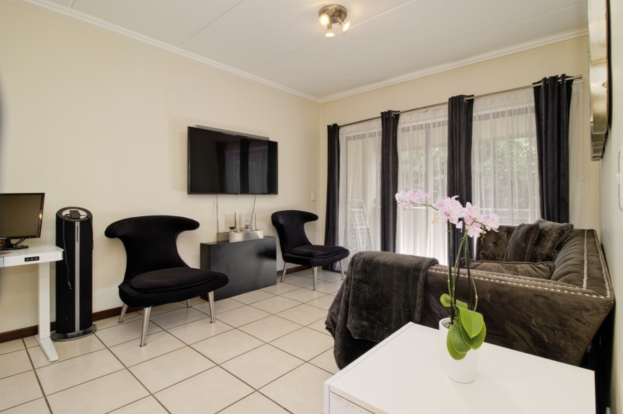 1 Bedroom Property for Sale in Paulshof Gauteng