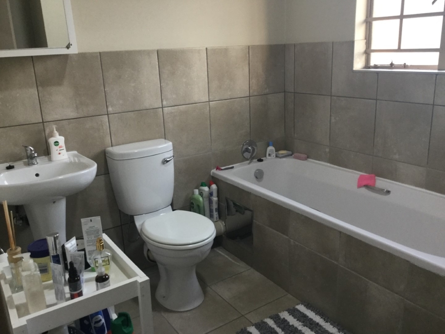 3 Bedroom Property for Sale in Annlin Gauteng