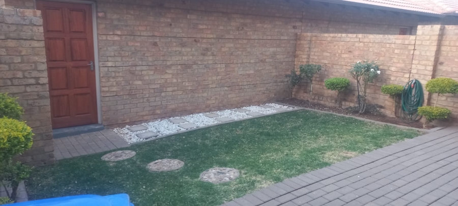 3 Bedroom Property for Sale in Annlin Gauteng