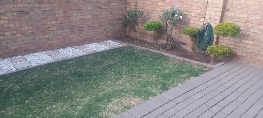 3 Bedroom Property for Sale in Annlin Gauteng