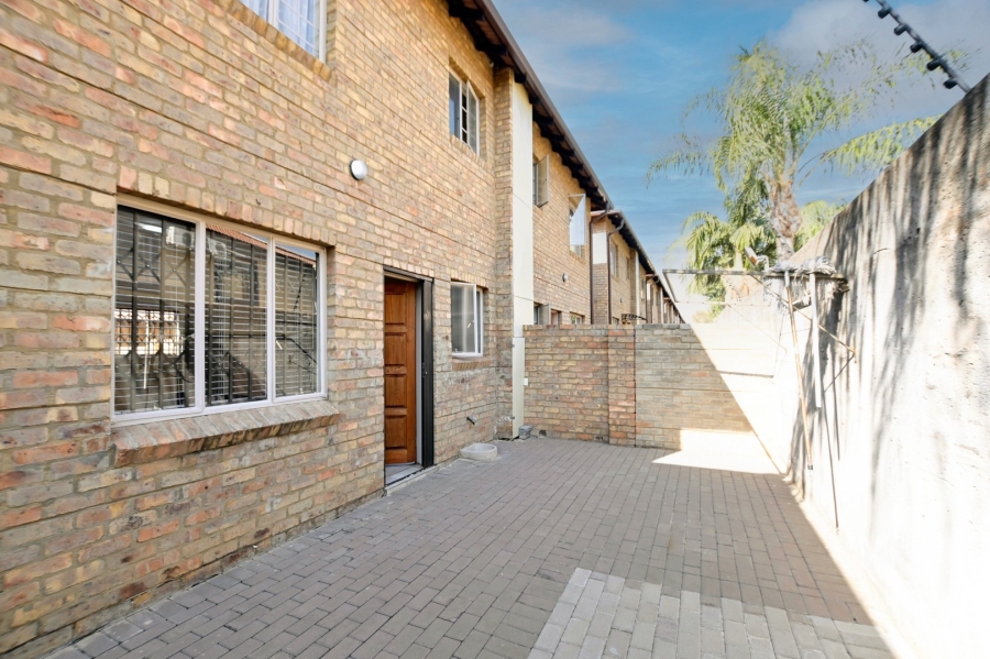 3 Bedroom Property for Sale in Annlin Gauteng