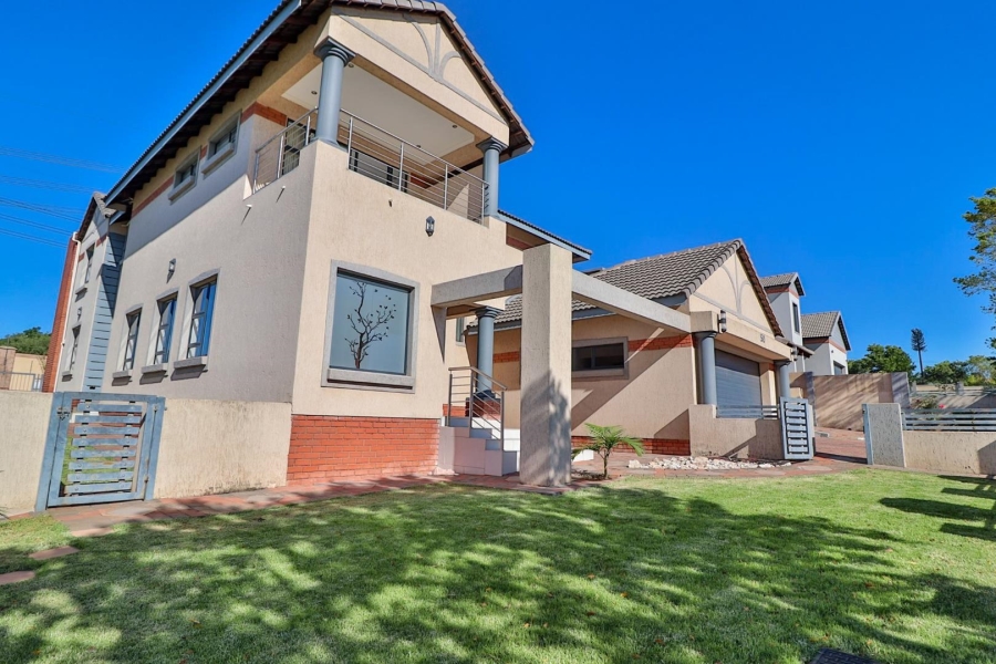 6 Bedroom Property for Sale in Rietvlei Heights Country Estate Gauteng