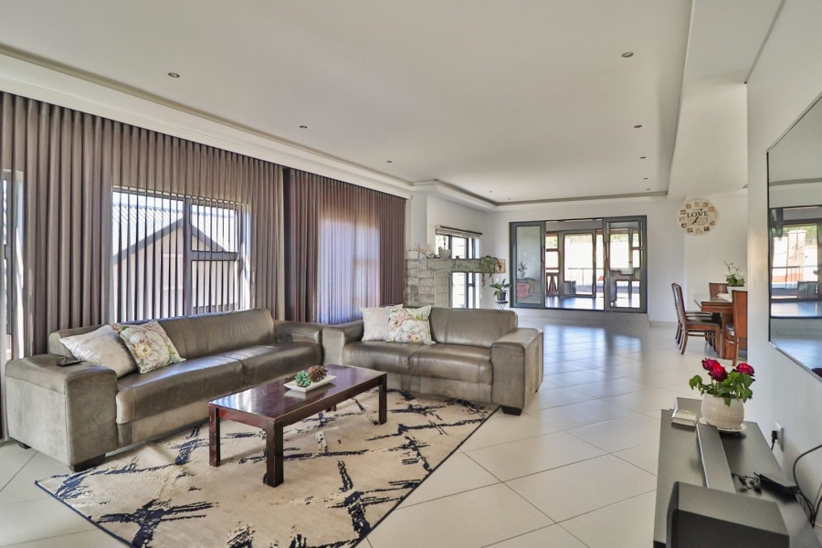 6 Bedroom Property for Sale in Rietvlei Heights Country Estate Gauteng