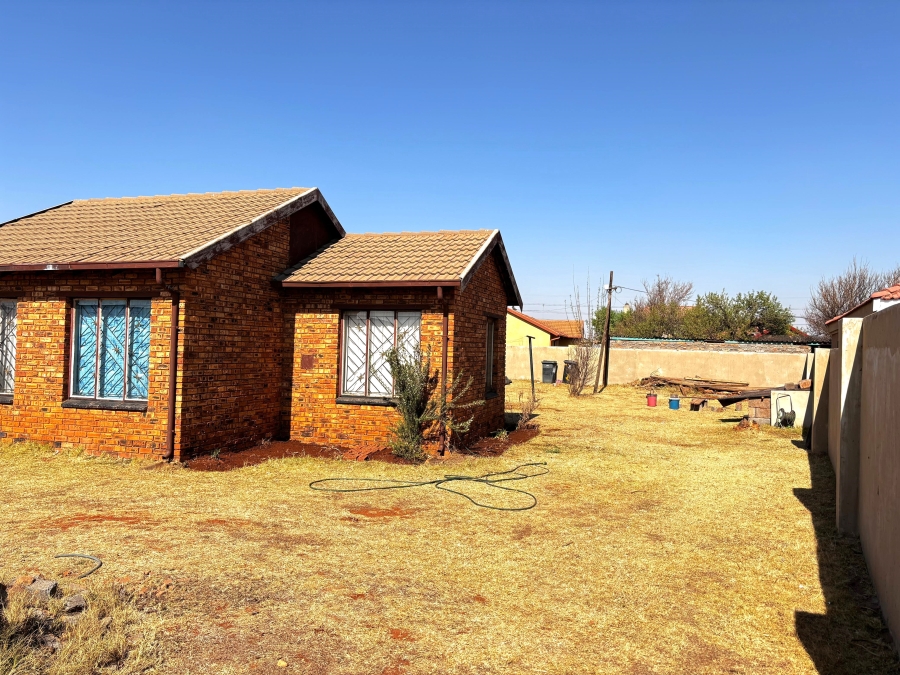 5 Bedroom Property for Sale in Dawn Park Gauteng