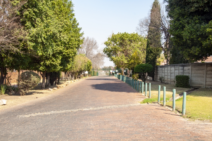 3 Bedroom Property for Sale in Buccleuch Gauteng