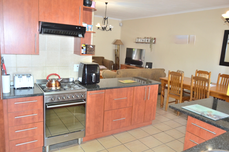 3 Bedroom Property for Sale in Thatchfield Estate Gauteng