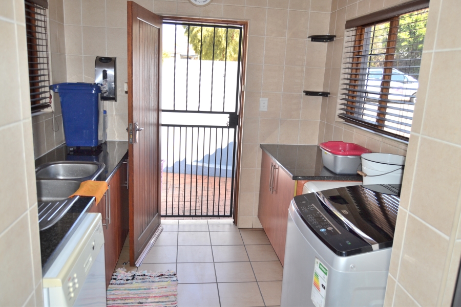 3 Bedroom Property for Sale in Thatchfield Estate Gauteng