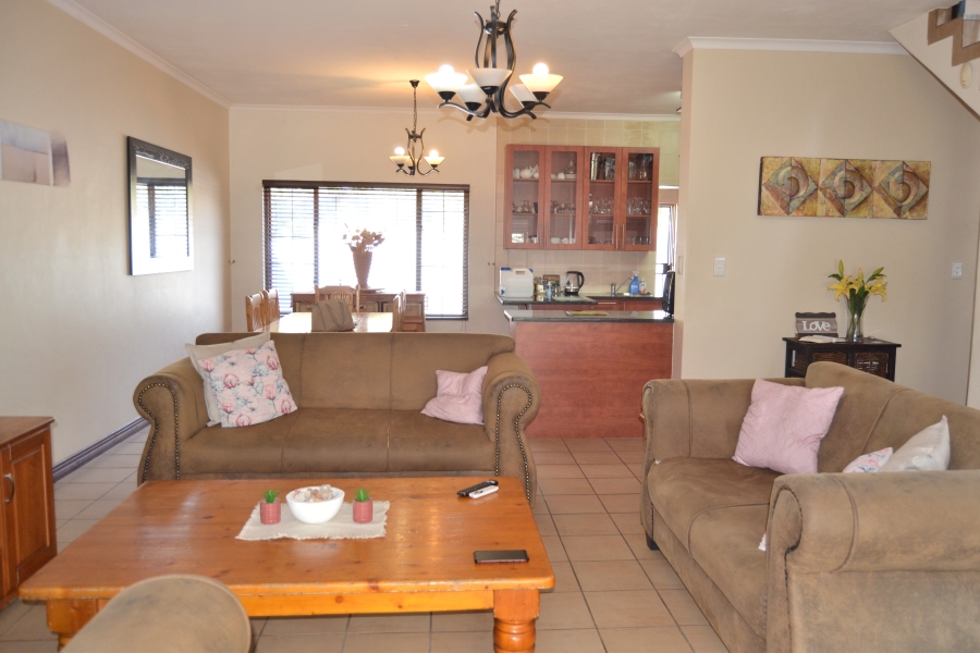 3 Bedroom Property for Sale in Thatchfield Estate Gauteng