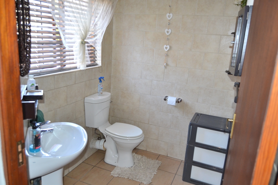 3 Bedroom Property for Sale in Thatchfield Estate Gauteng