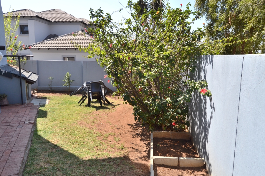 3 Bedroom Property for Sale in Thatchfield Estate Gauteng