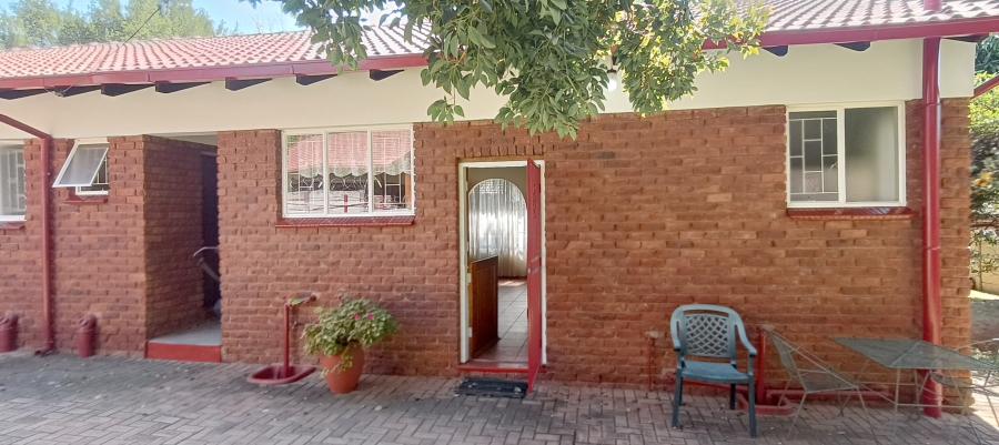 4 Bedroom Property for Sale in Theresa Park Gauteng