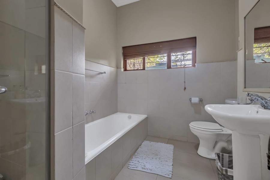 4 Bedroom Property for Sale in Emmarentia Gauteng